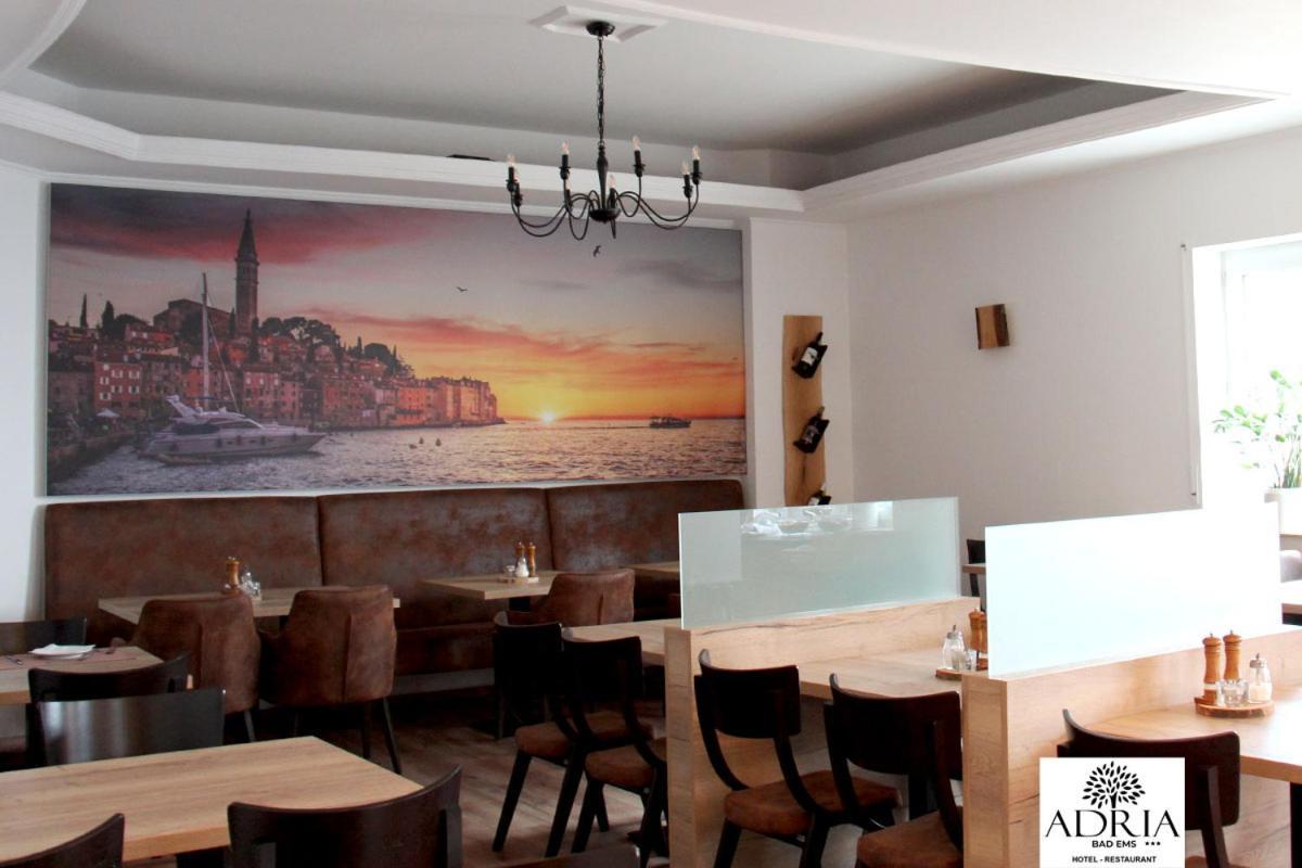 Hotel Restaurant Adria Kroatien Bad Ems Exteriör bild